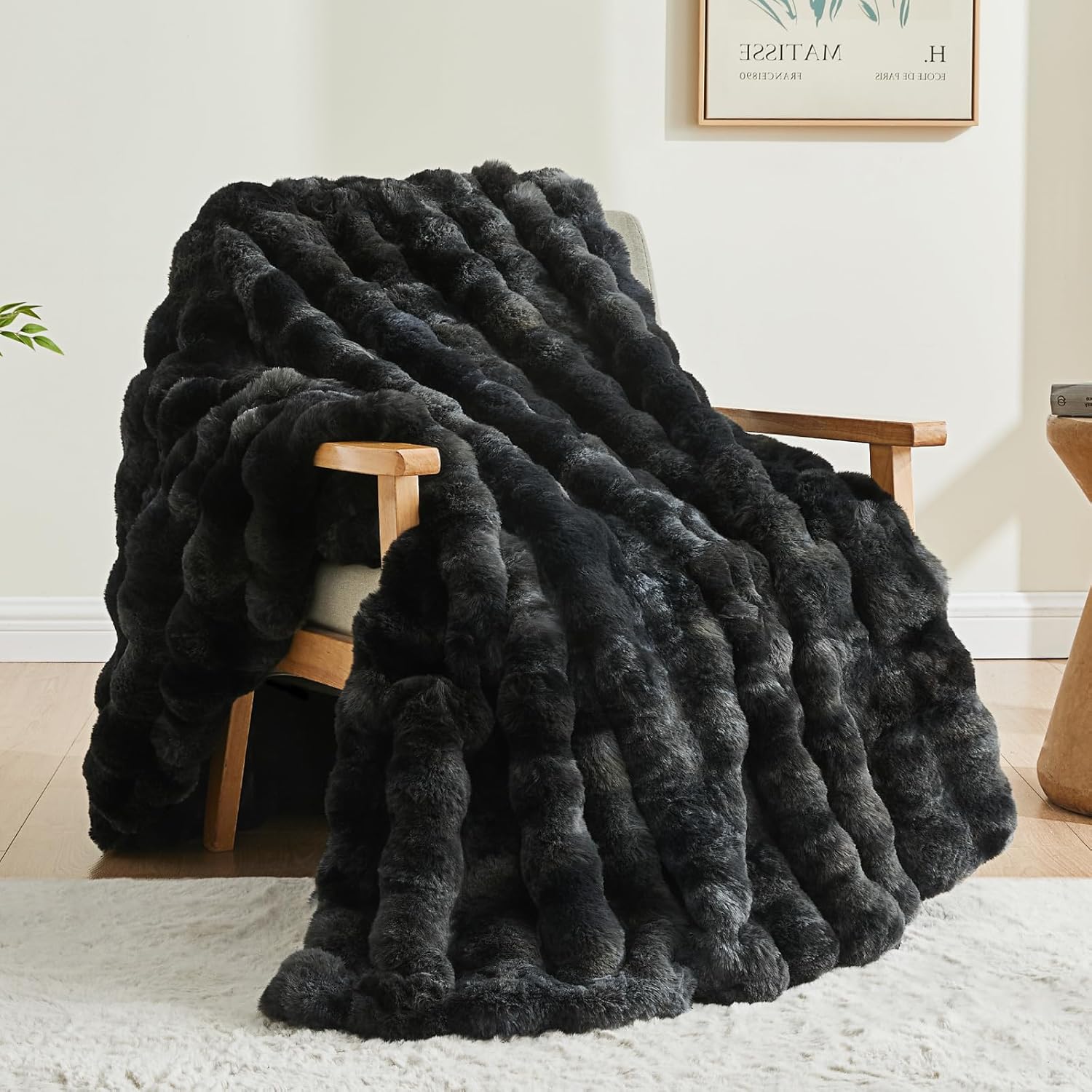 Black Faux Fur Throw Blanket for Couch, Decorative Tie-Dye Black Plush Bubble Blanket - Super Soft &amp; Cozy Fluffy Faux Rabbit Fur Blanket for Women Gift, 50x60 Inches