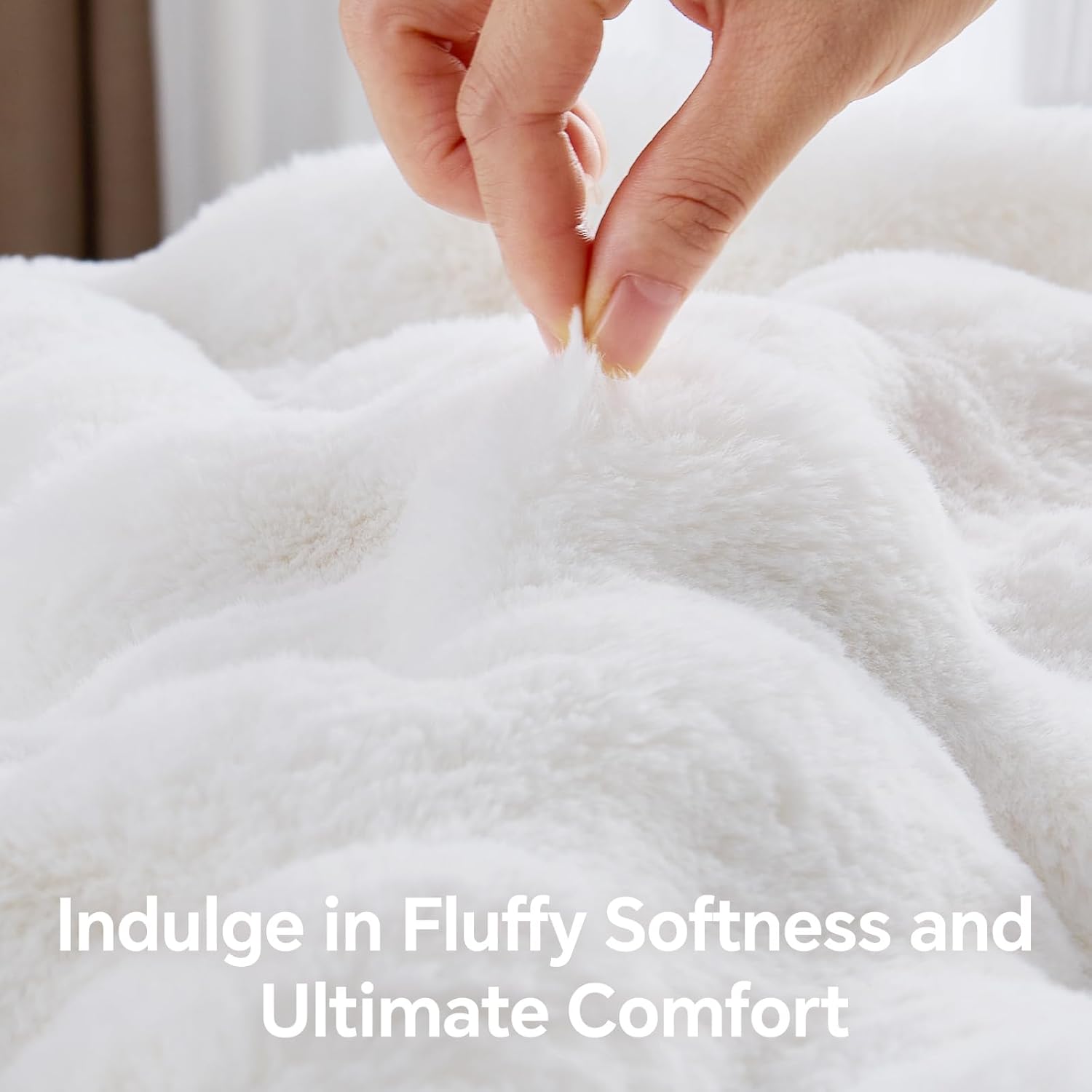 White Faux Fur Cream Throw Blanket, Soft Cozy Plush Bubble Blanket for Couch Sofa Bedroom Living Room Decor - 870GSM Thick Warm Fuzzy Fluffy Faux Rabbit Fur Blanket for Women Gift, 50x60 Inches