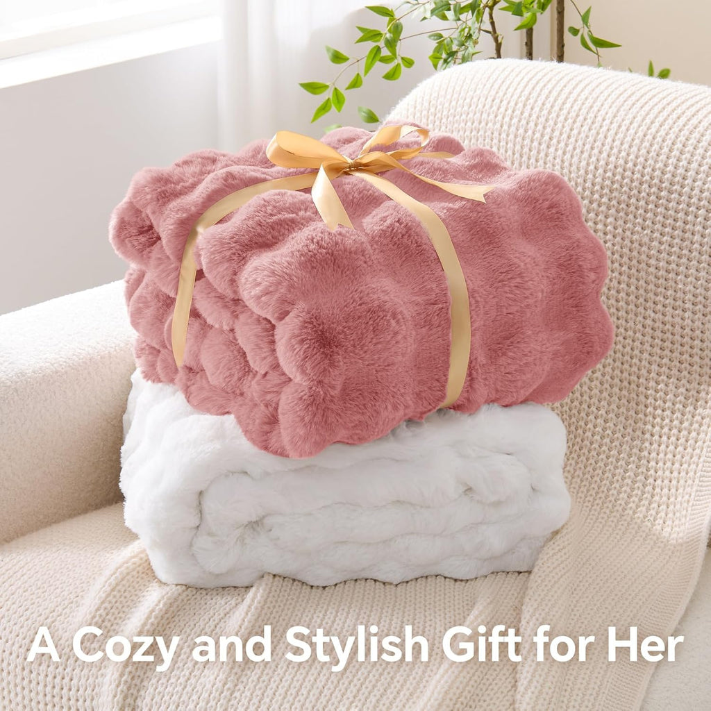 Pink Faux Fur Throw Blanket, Soft Cozy Plush Purple Bubble Blanket for Couch Sofa Bedroom Living Room Decor - 870GSM Thick Warm Fuzzy Fluffy Faux Rabbit Fur Blanket for Women Gift, 50x60 Inches