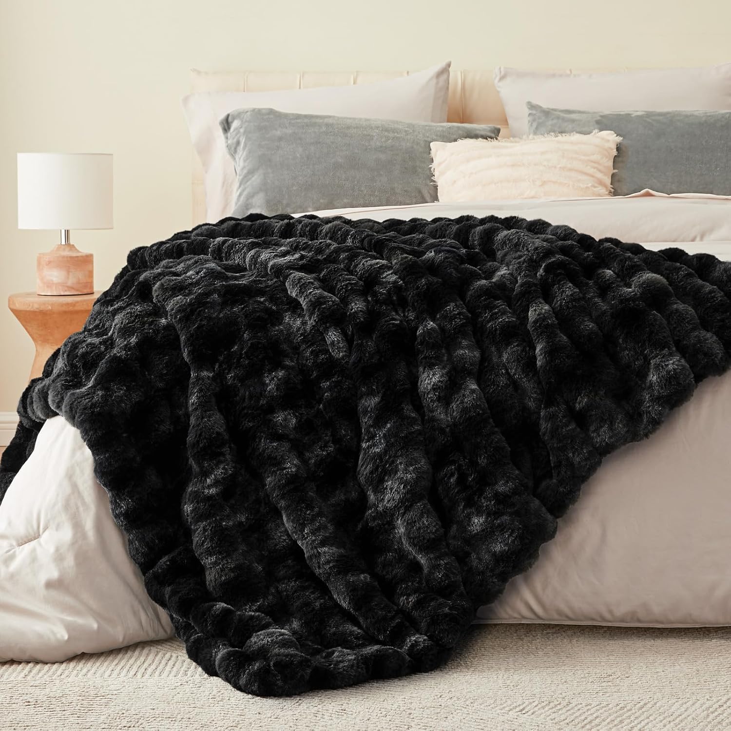 Black Faux Fur Throw Blanket for Couch, Decorative Tie-Dye Black Plush Bubble Blanket - Super Soft &amp; Cozy Fluffy Faux Rabbit Fur Blanket for Women Gift, 50x60 Inches