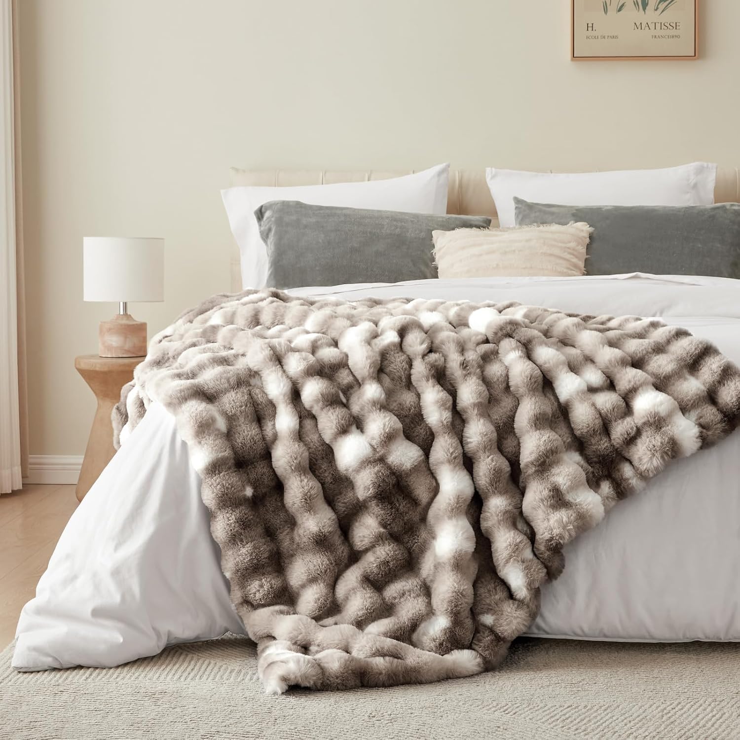 Tie-dye Taupe Faux Fur Throw Blanket for Couch, Decorative Tie-Dye Taupe Plush Bubble Blanket - Super Soft & Cozy Fluffy Faux Rabbit Fur Blanket for Women Gift, 50x60 Inches